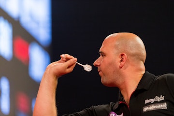 Darts betting sites uk rob cross