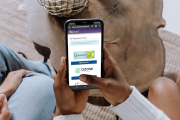 Hollywoodbets Ozow Mock Up