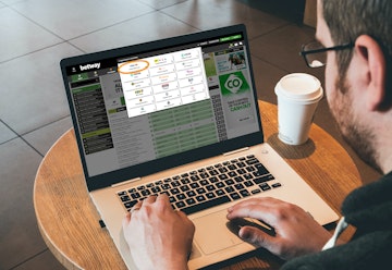 Visa mock up circled